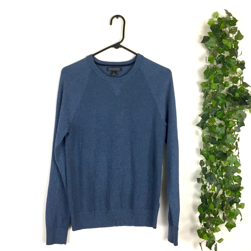 Men’s Banana Republic blue light sweater sz S